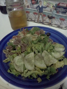 pasta with olive oil fresh garlic and pepper.  spinach salad with lemon cukes and pepper.